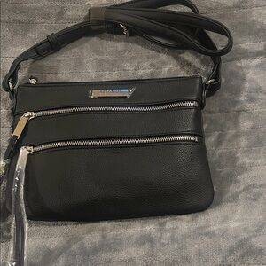 Kenneth Cole Reaction Black Textured Crossbody Bag